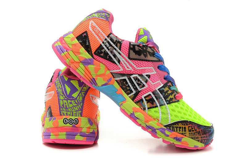 Asics Gel Noosa Tri 8 femme  chaussures asics tiger foot locker